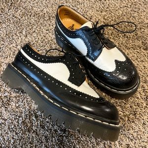 Dr. Martens AW04 oxfords size 7